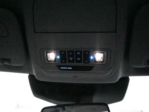 Used 2021 Ford Explorer Limited w/ Equipment Group 301A AWD/4WD image 23