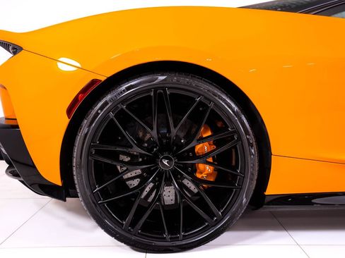 Used 2023 McLaren GT RWD image 15