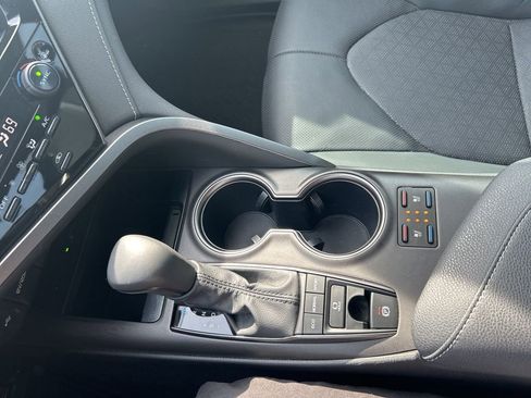 Used 2024 Toyota Camry XSE w/ Navigation Package image 33