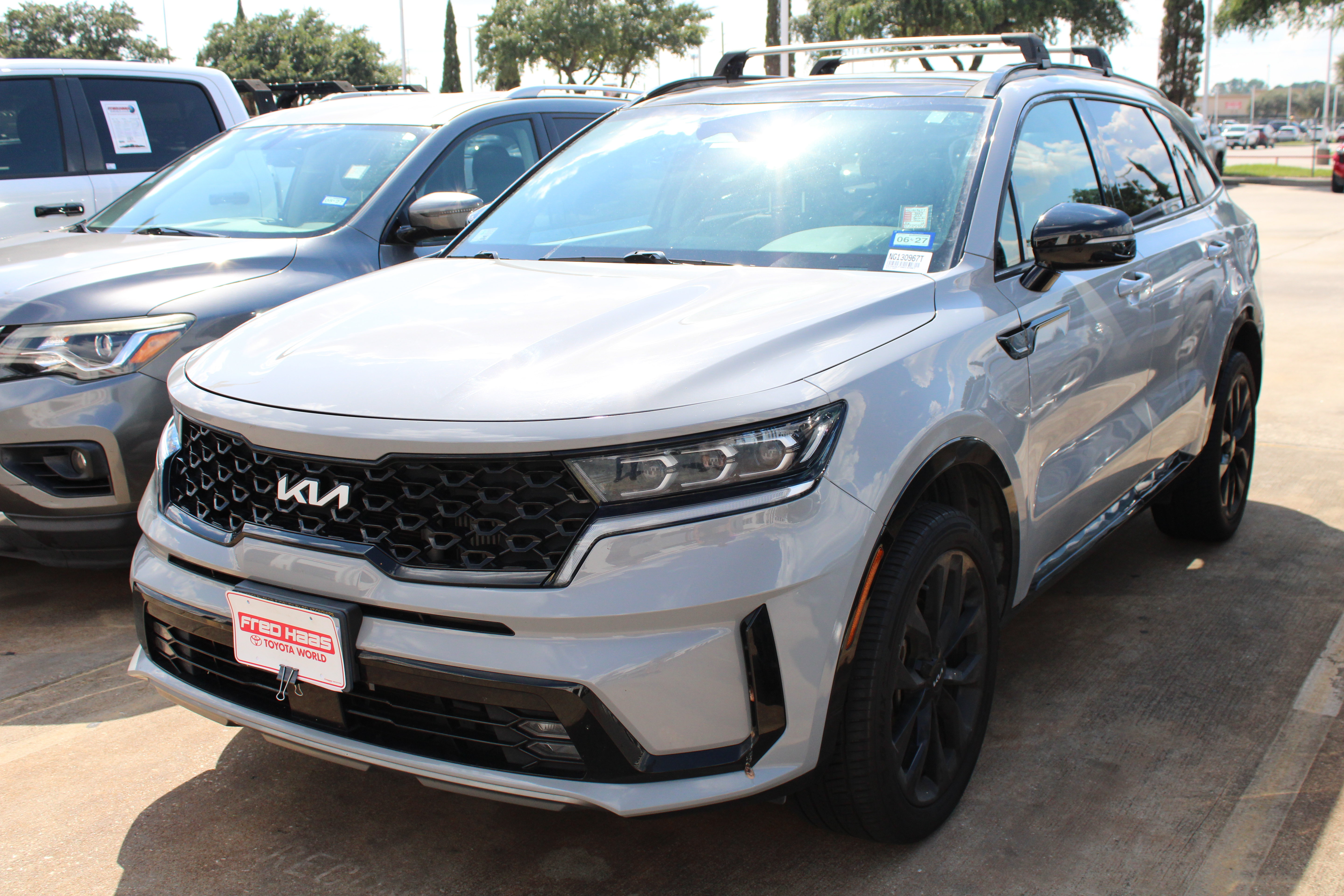 Used 2022 Kia Sorento SX AWD/4WD image 3