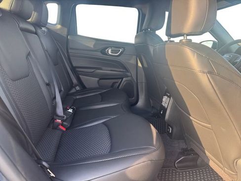 New 2026 Jeep Compass Latitude image 16