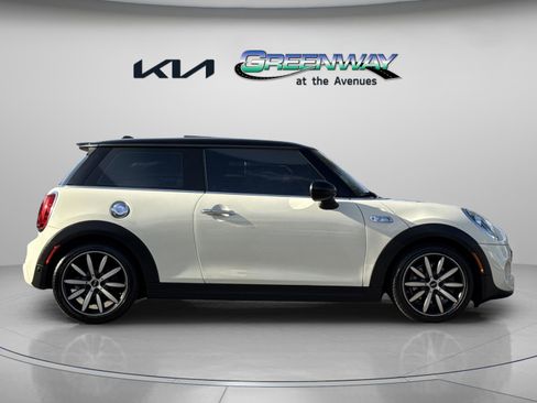 Used 2019 MINI Cooper S image 7