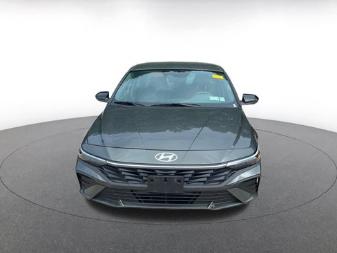 Used 2026 Hyundai Elantra Sport FWD image 3