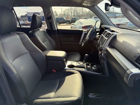 Used 2024 Toyota 4Runner SR5 Premium image 23