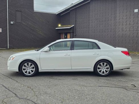 Used 2006 Toyota Avalon XLS FWD image 5