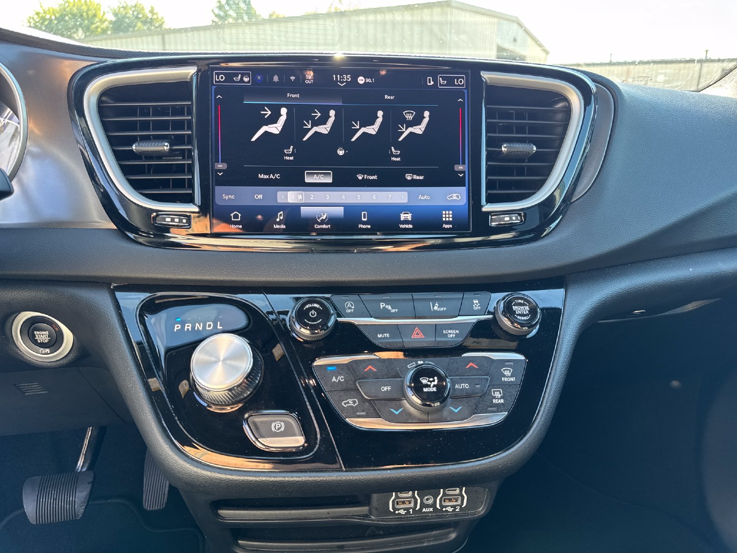 Used 2025 Chrysler Pacifica Select FWD image 18