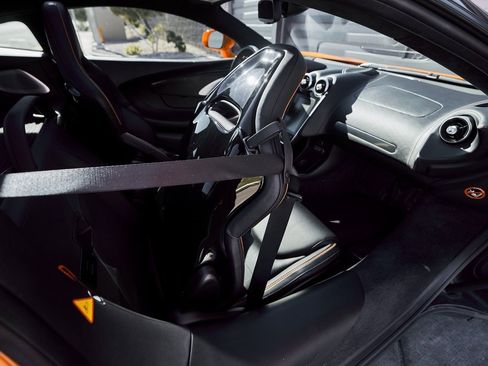 Used 2023 McLaren GT image 41