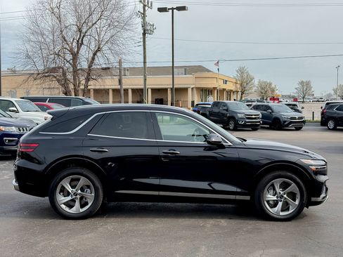 Used 2026 Genesis GV70 2.5T Select image 13