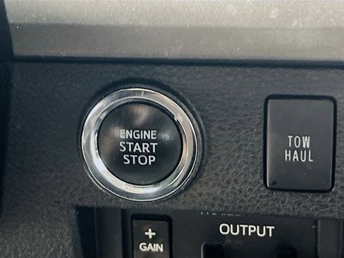 Used 2021 Toyota Tundra SR5 w/ TRD Off-Road Package image 24