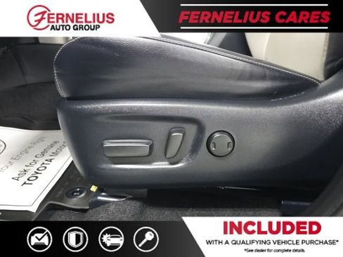 Used 2016 Toyota RAV4 Limited image 18