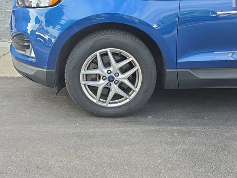 Used 2022 Ford Edge SEL w/ Convenience Package AWD/4WD image 3