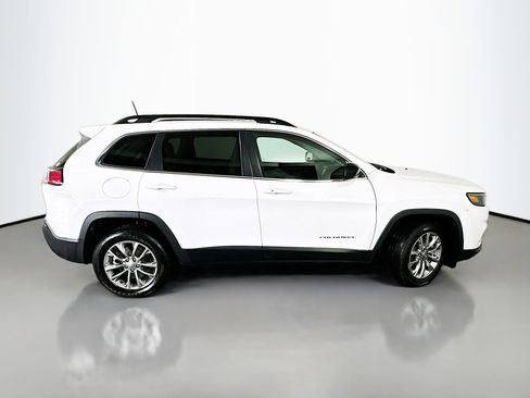 Used 2022 Jeep Cherokee Latitude Lux w/ Mopar Interior Package image 8