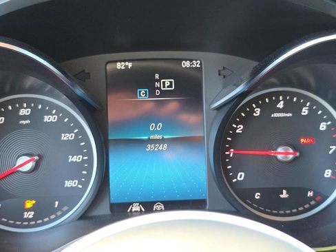 Used 2022 Mercedes-Benz GLC 300 w/ AMG Line image 6