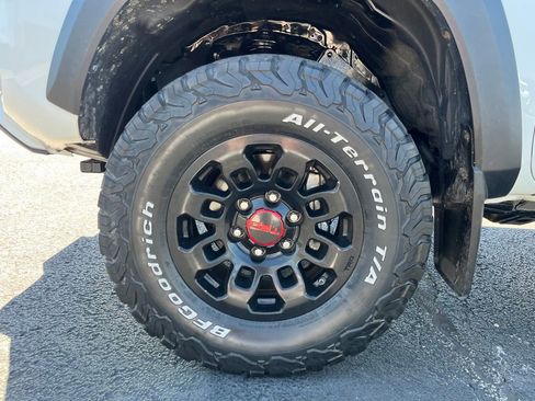 Used 2019 Toyota Tacoma TRD Pro AWD/4WD image 9