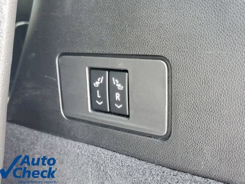 Certified 2023 Cadillac XT6 Luxury FWD image 12