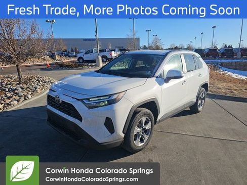 Used 2025 Toyota RAV4 XLE image 3