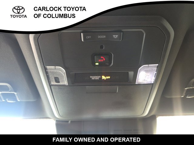Used 2025 Toyota Tacoma TRD Sport AWD/4WD image 29