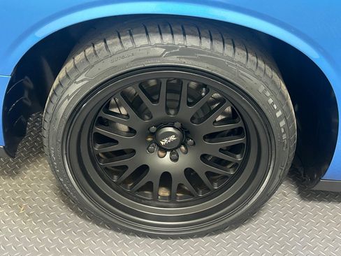 Used 2016 Dodge Challenger R/T Scat Pack w/ Leather Interior Group image 16