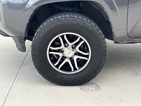 Used 2021 Toyota Tacoma SR5 image 11