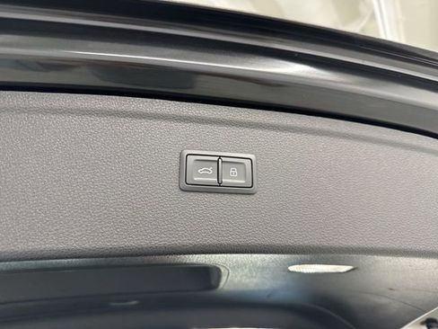 Used 2023 Audi Q5 2.0T Premium Plus image 12