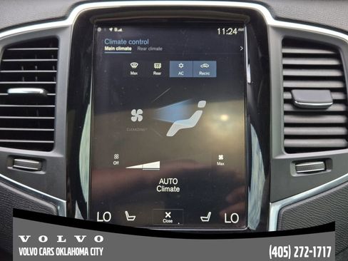 Used 2017 Volvo XC90 T6 Momentum w/ Vision Package image 18