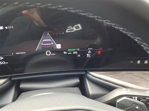 Used 2025 Audi Q5 Premium w/ Convenience Package image 21