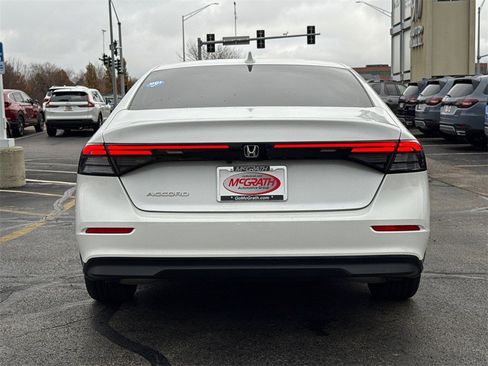 Certified 2023 Honda Accord EX image 8