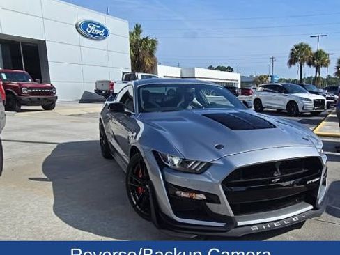 Used 2021 Ford Mustang Shelby GT500 w/ Technology Package RWD image 3