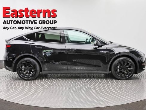 Used 2023 Tesla Model Y Long Range AWD/4WD image 4