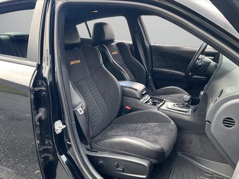 Certified 2018 Dodge Charger R/T RWD image 24