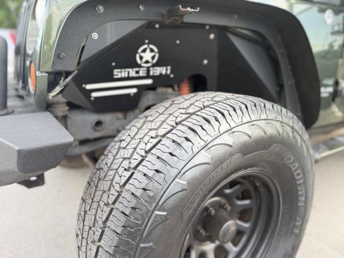 Used 2007 Jeep Wrangler Unlimited X AWD/4WD image 19