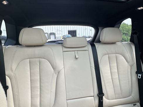 Used 2021 BMW X5 xDrive45e w/ Premium Package AWD/4WD image 32