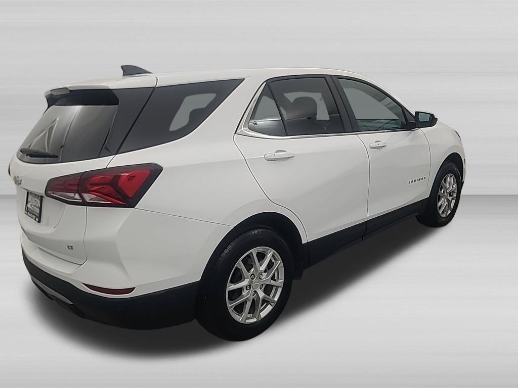 Used 2024 Chevrolet Equinox LT AWD/4WD image 4