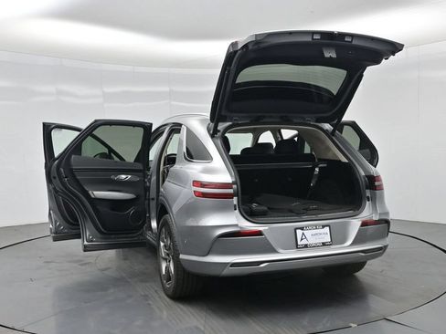 Used 2025 Genesis Electrified GV70 w/ Prestige Package AWD/4WD image 40