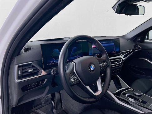Used 2024 BMW 330i xDrive Sedan w/ Premium Package AWD/4WD image 9