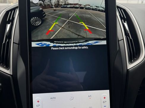 Used 2022 Ford Edge SE image 24