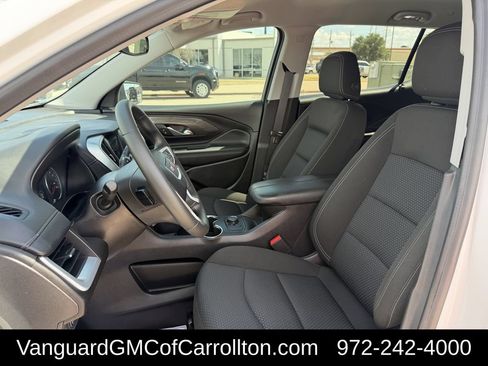 Used 2024 GMC Terrain SLE AWD/4WD image 27