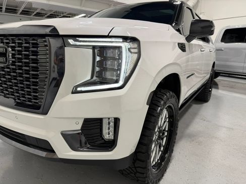 Used 2023 GMC Yukon XL Denali Ultimate image 6