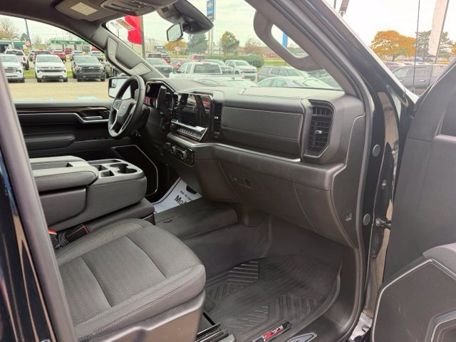 Used 2025 Chevrolet Silverado 1500 RST w/ Z71 Off-Road Package AWD/4WD image 23