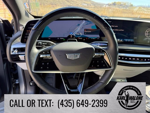 Used 2024 Cadillac Lyriq Luxury AWD/4WD image 17