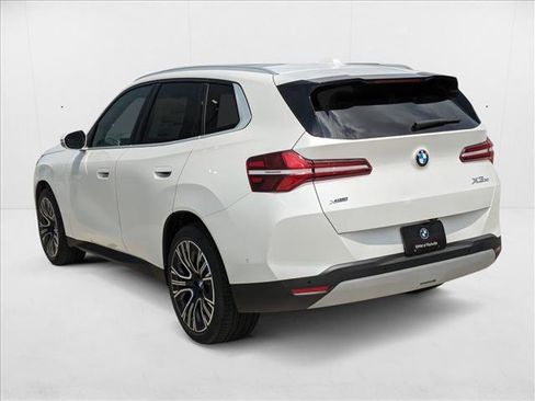 Used 2025 BMW X3 xDrive30i w/ Premium Package image 9