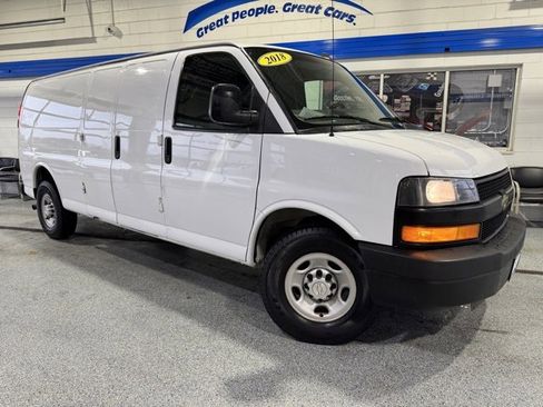 Used 2018 Chevrolet Express 2500 Work Van image 2