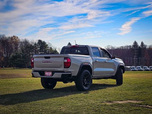 New 2026 GMC Canyon Elevation w/ Convenience Package image 4