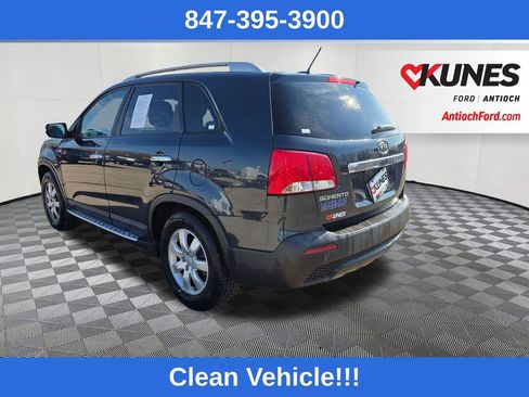 Used 2013 Kia Sorento LX w/ Convenience Pkg image 5