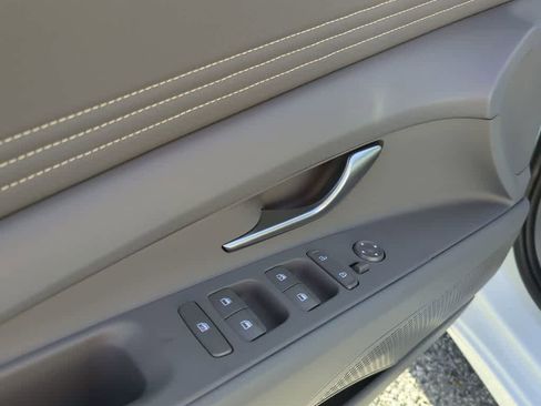 New 2026 Hyundai Elantra Sport FWD image 17