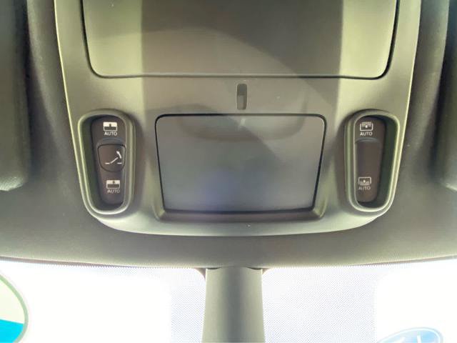 Used 2026 Chrysler Pacifica Limited FWD image 39
