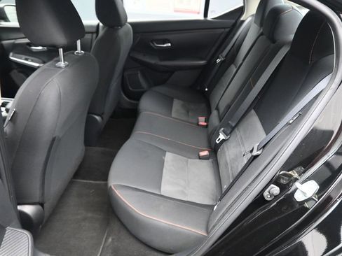 Used 2025 Nissan Sentra SR image 11