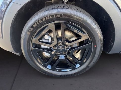 Certified 2025 Kia Telluride EX X-Line AWD/4WD image 9