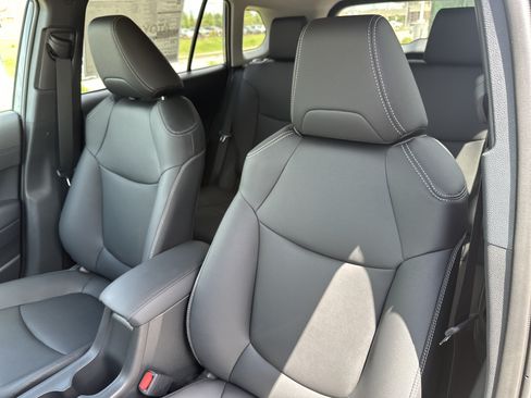 New 2026 Toyota Corolla Cross XLE w/ Convenience Package AWD/4WD image 13