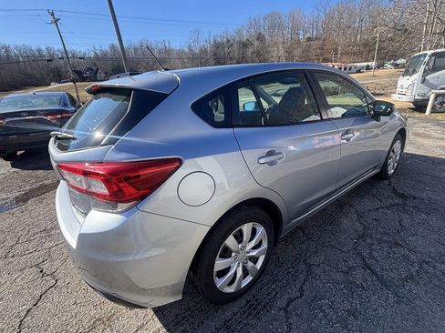 Used 2017 Subaru Impreza 2.0i image 3